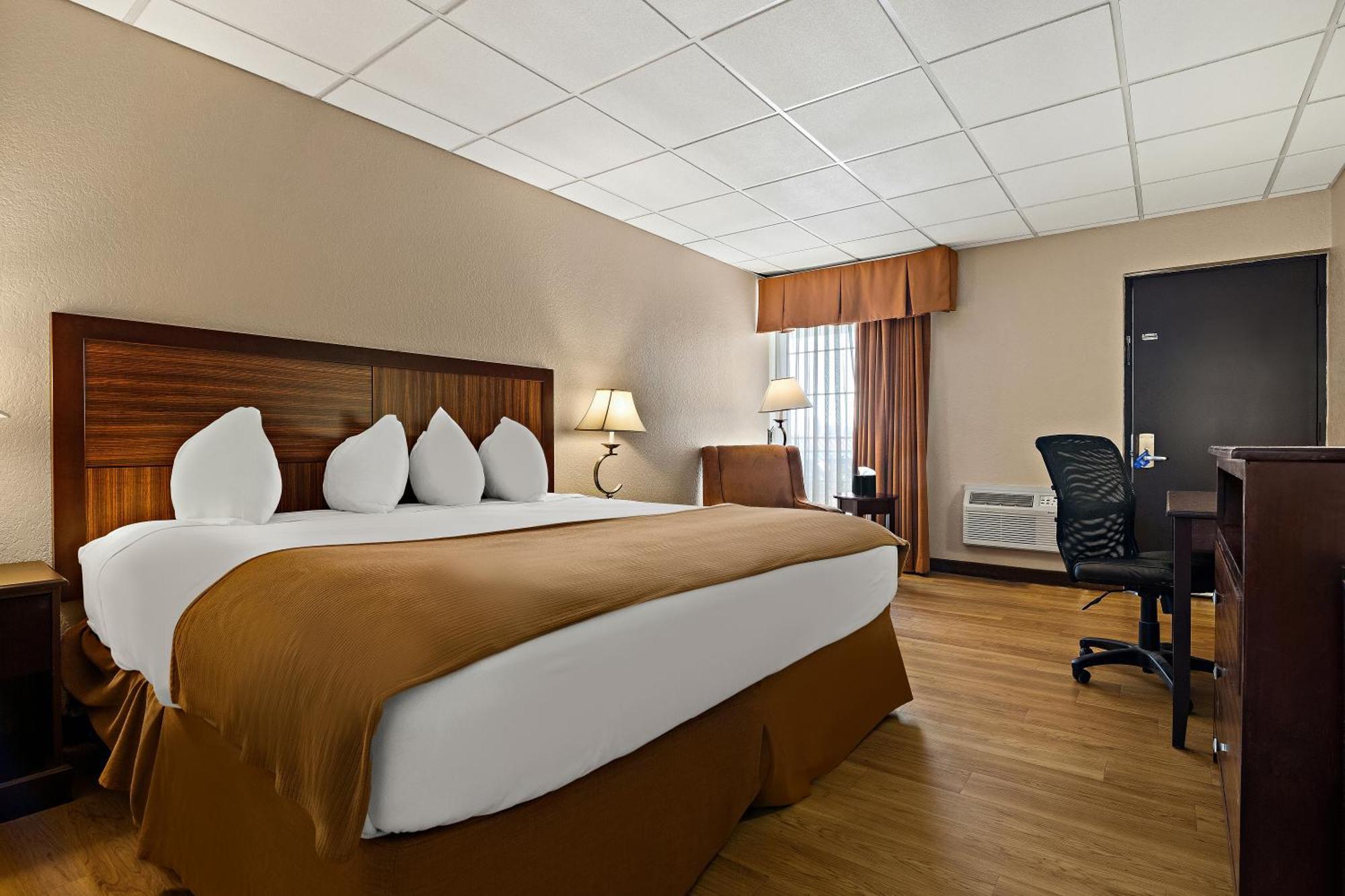 Rodeway Inn McPherson Habitación foto